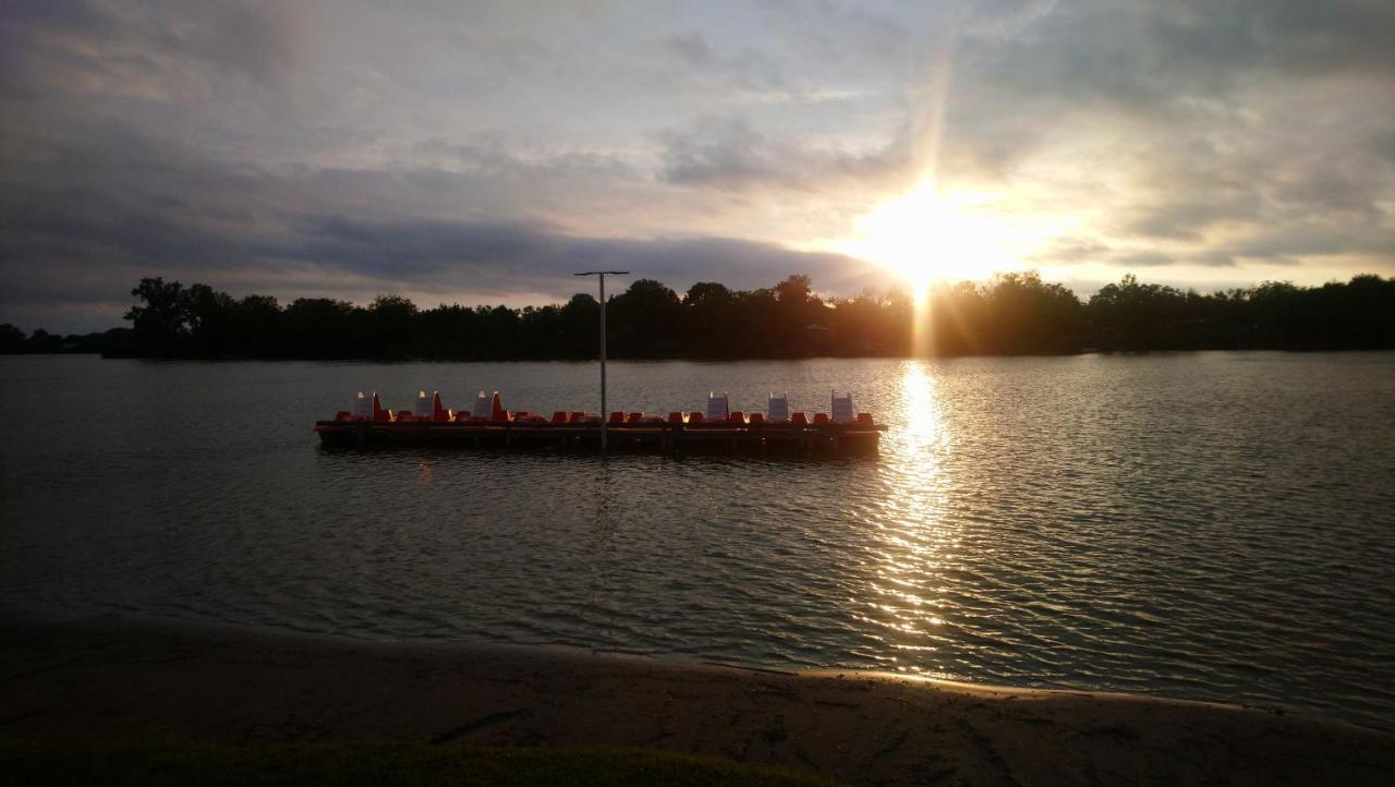 Vila Relax Ii. Vendeghaz Dunapataj Exteriér fotografie