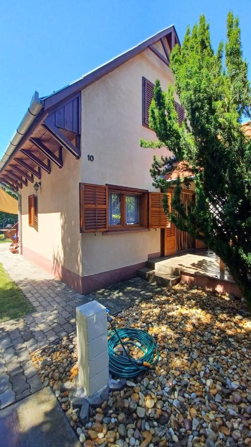 Vila Relax Ii. Vendeghaz Dunapataj Exteriér fotografie